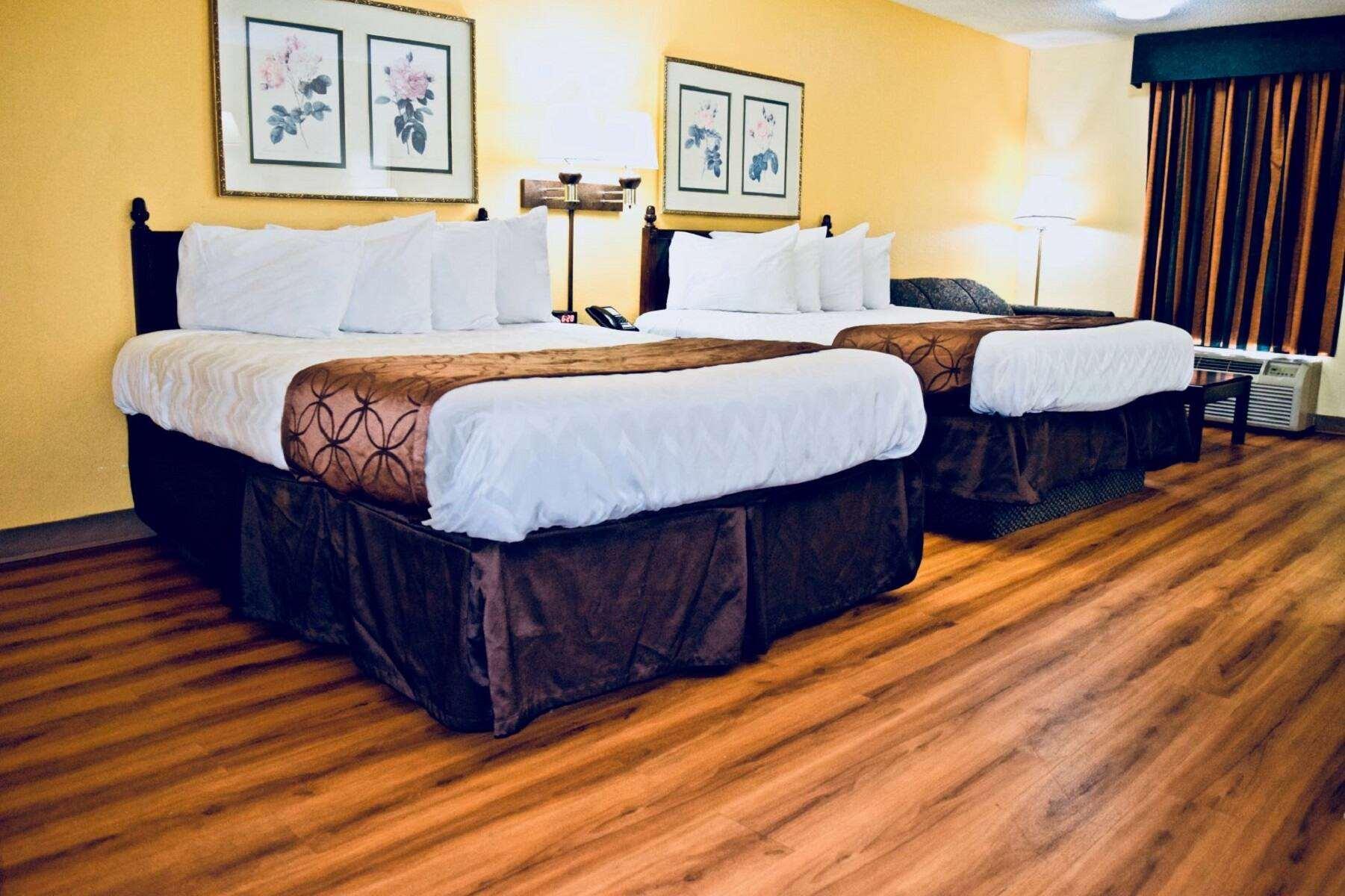 Days Inn By Wyndham Burleson Ft. Worth Екстериор снимка