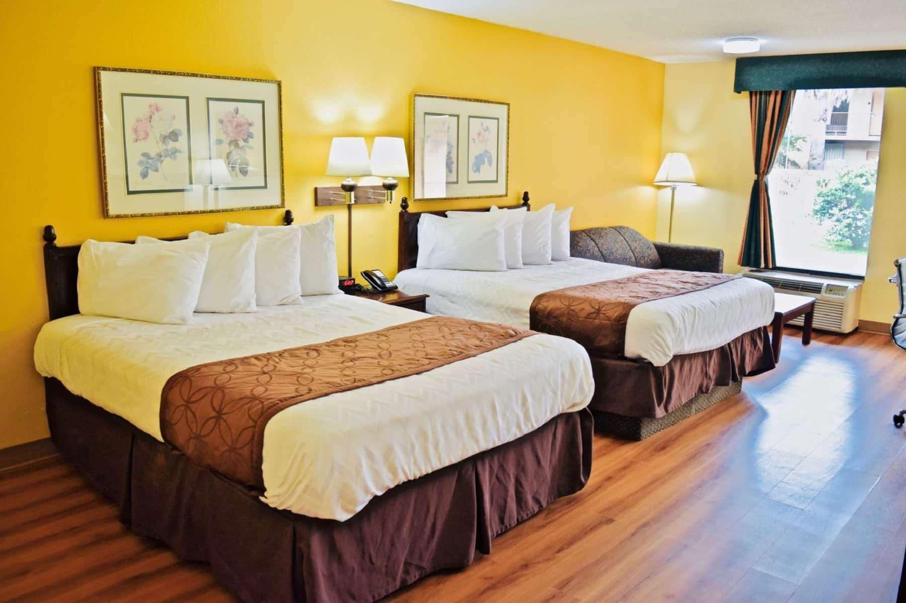 Days Inn By Wyndham Burleson Ft. Worth Екстериор снимка